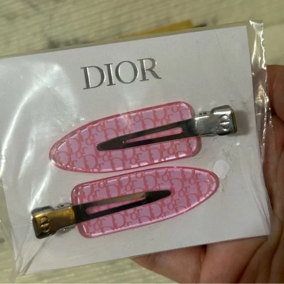 Dior Beauty Pink Trotter Style Set of Hair Clips - Picture 2 of 8